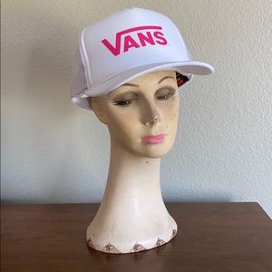 NWOT Vans White and Pink Foam Mesh Hat SZ OS
